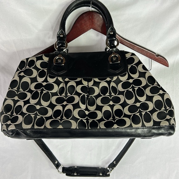 Black Coach bag - Picture 3 of 8